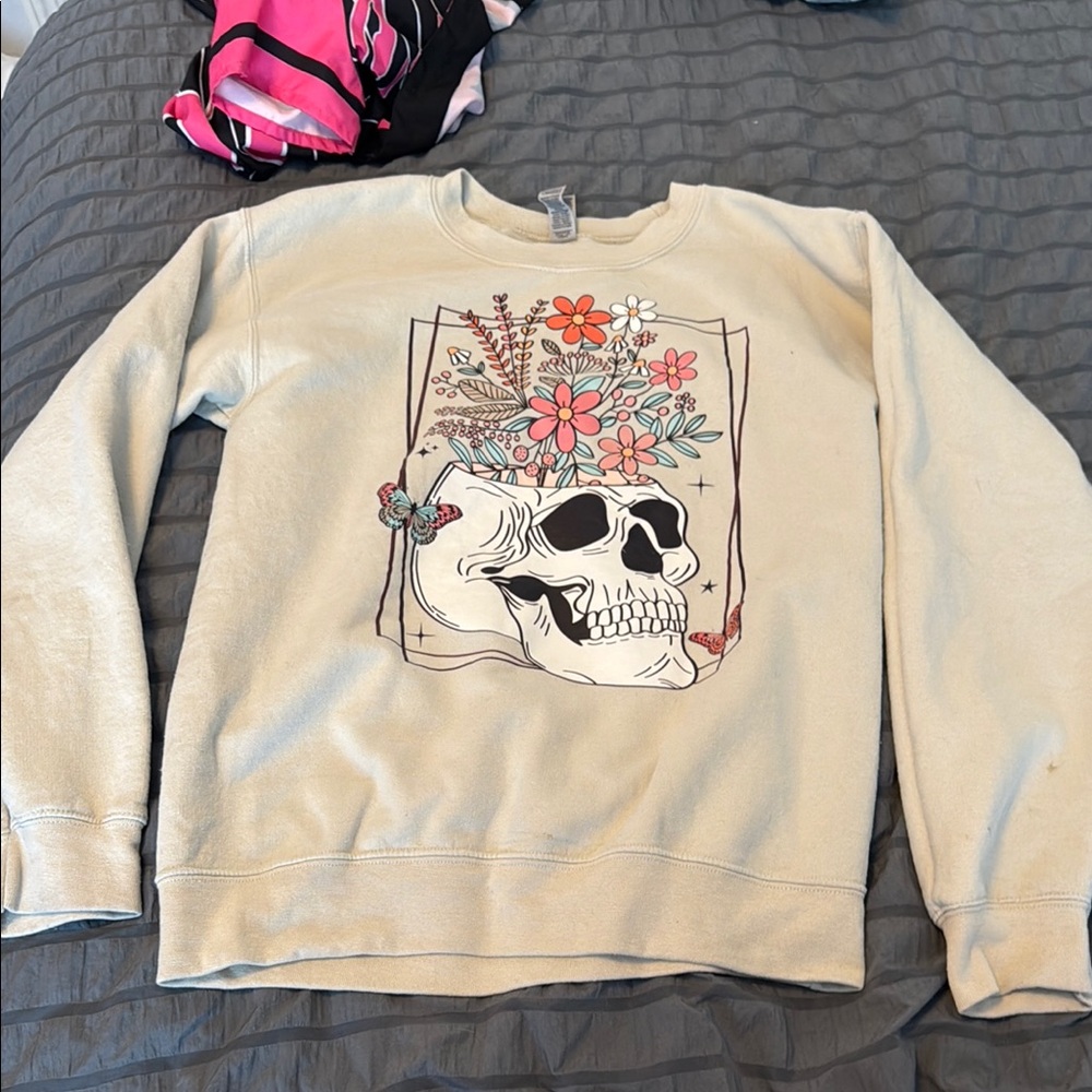 Floral Skull Graphic Cream Sweater